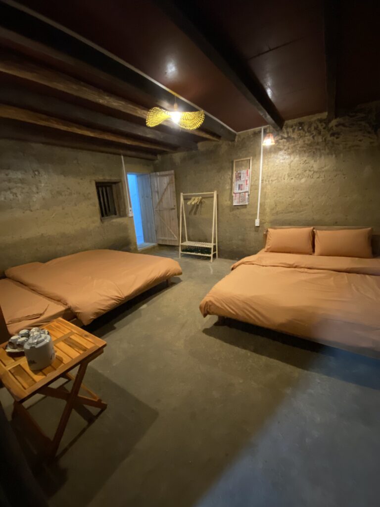 Phòng Gia Đình Nhà trình tường